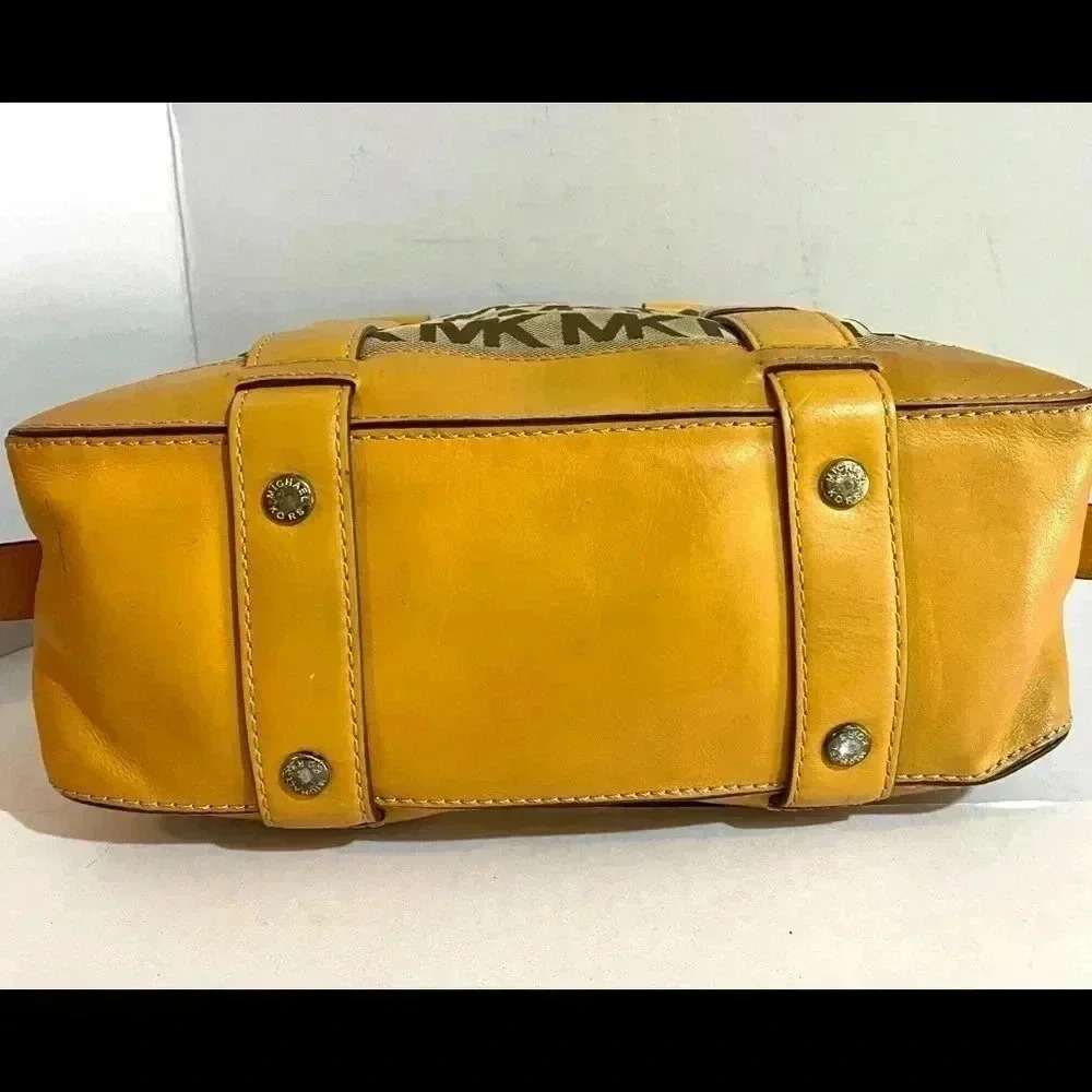 Michael kors MK signature print canvas logo satch… - image 6